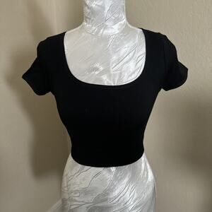 Wild Fable Black Ribbed Seamless Crop Top T Shirt Square Neck Short Sleeve NEW